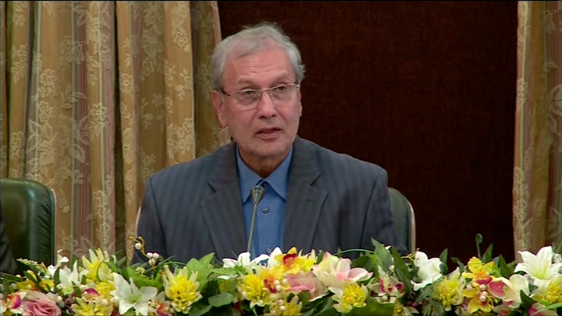 YE dixwaze Îran pabend be, û Îran jî amdeye li gel Emerîka bi merc danûstanan bike